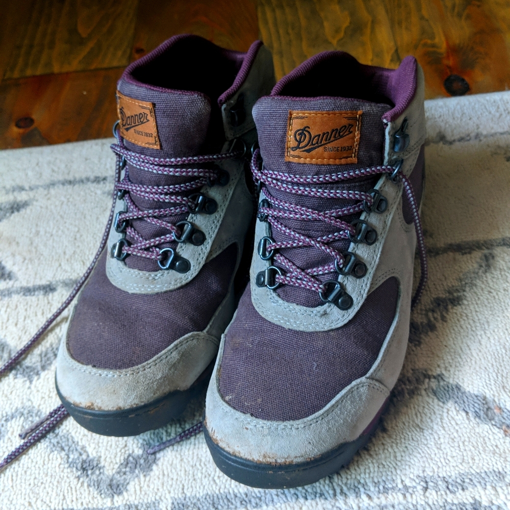 Danner Jag size 8 purple/gray